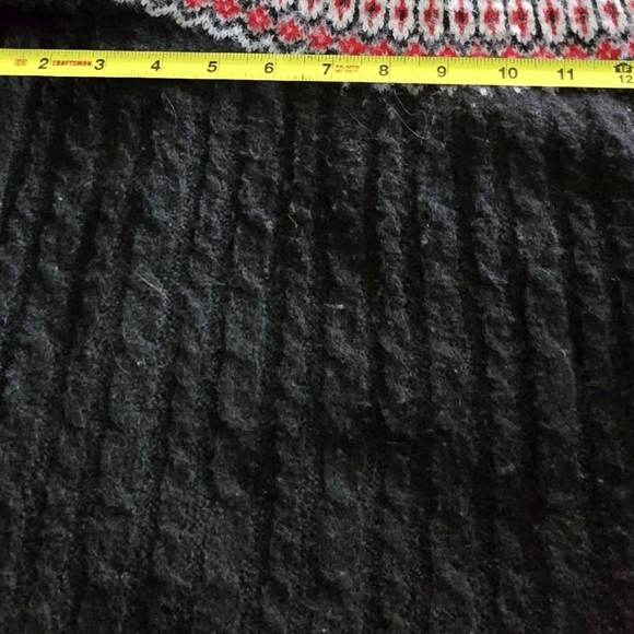 Beautiful Festive Sweaters - Picture 7 of 7